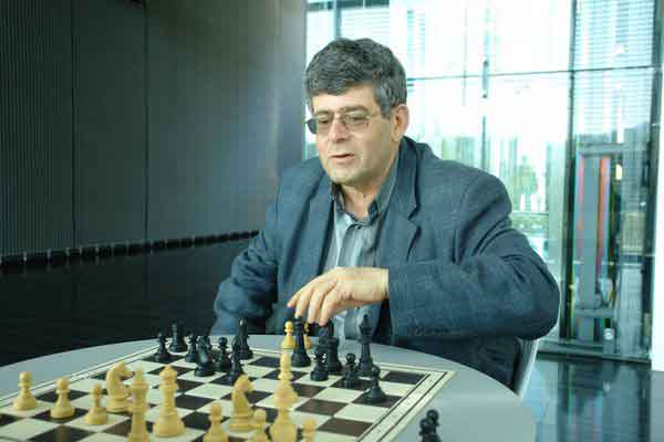 Dvoretsky: World's Best Chess Trainer - Forward Chess